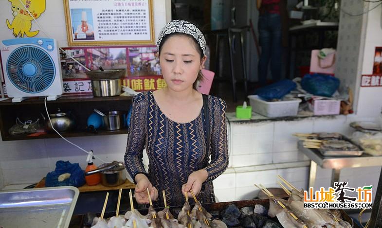 刘涛卖鱿鱼_卖鱿鱼月收入10万(3)