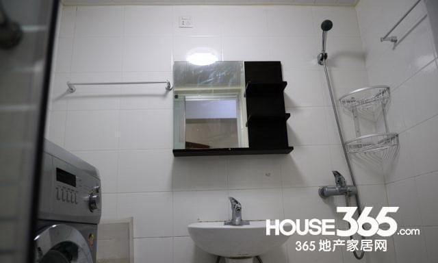 地铁公交随您来 儿童医院对面 精装修 设施全 首