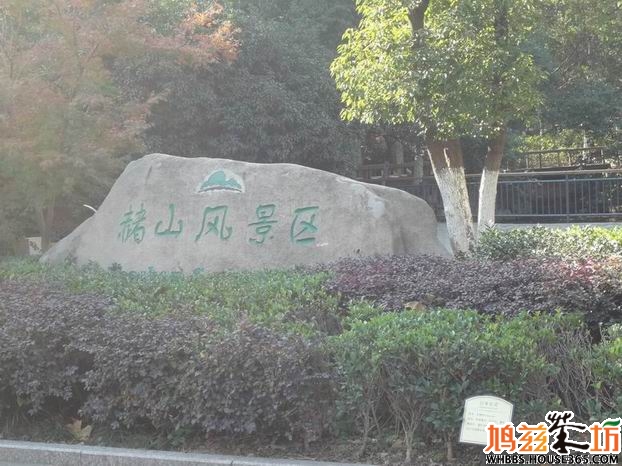 赭山公园的门票是免费的,给半城山半城水的芜湖增色不少,人气总是很