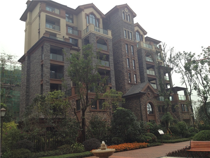 晋愉江州:高层54-88平 7500元/平 总价减5万